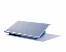 3M FR530CG Adjustable Footrest