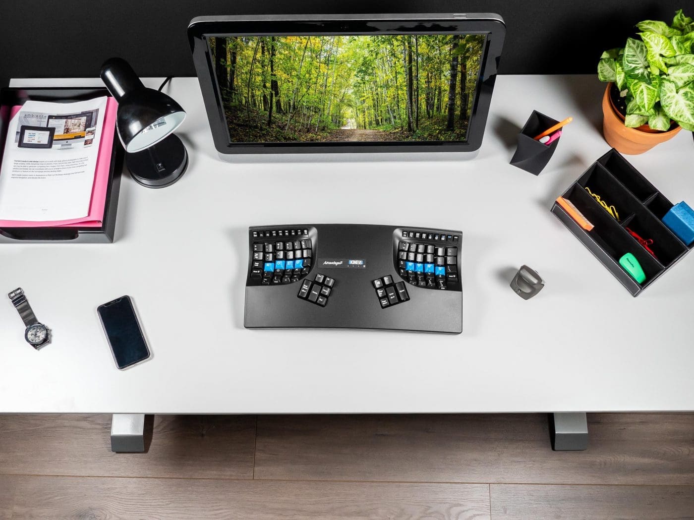 Advantage2 LF - at workstation, top view