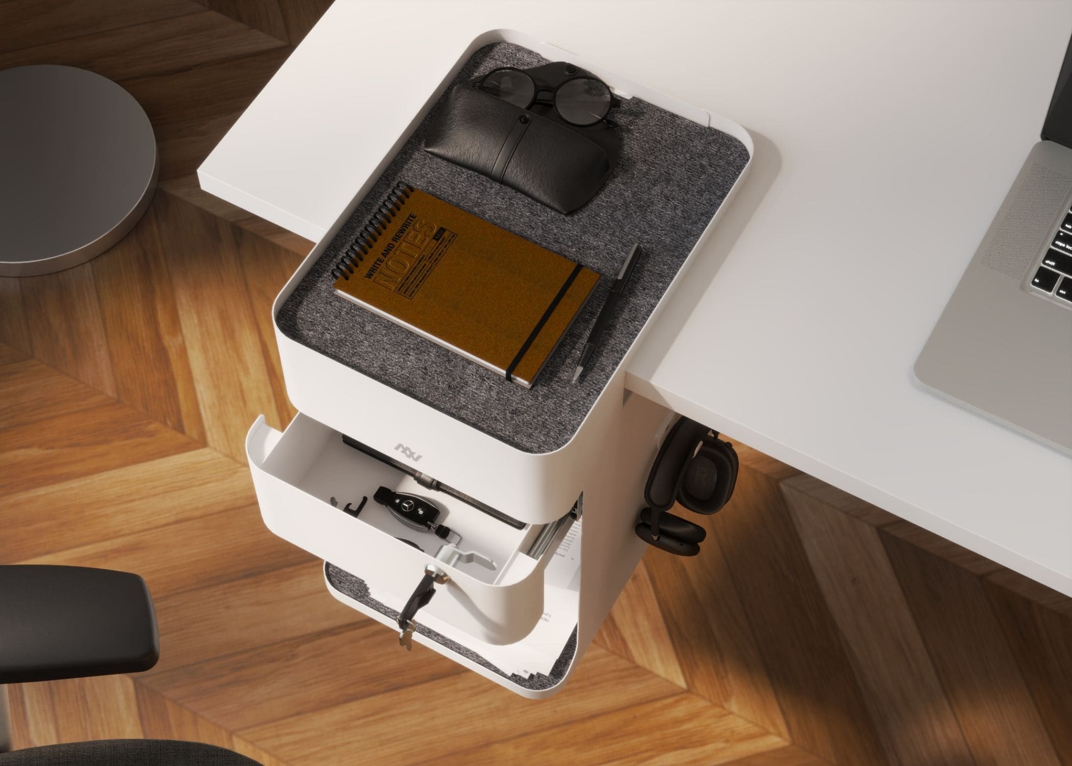 AG Caddy (White) - in use