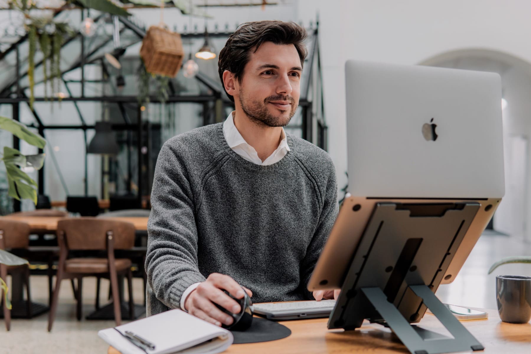 Bakker Elkhuizen Ergo-Q Hybrid Stand - Image 26