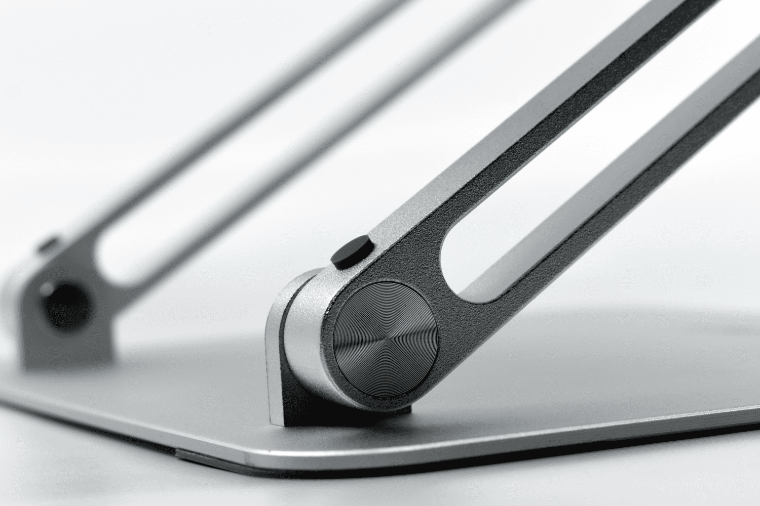 Ergoapt Tower Laptop Stand - Pivots Angled