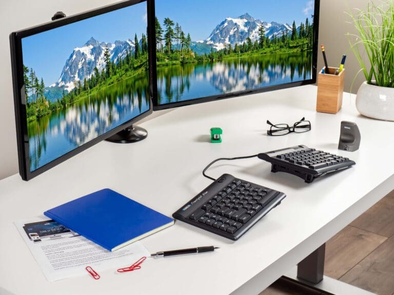 Kinesis Freestyle2 Blue for PC-20cm Separation - at workstation with dual monitors